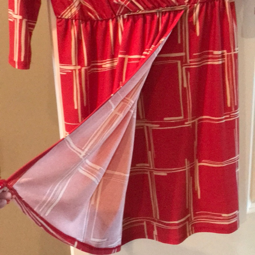 Red dress - Picture 4 of 7